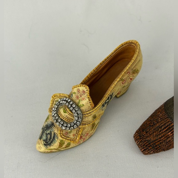 Two Miniature Shoe Figurines Just The Right Shoe 1999, 2000 - Picture 5 of 9